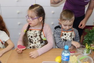 Warsztaty kulinarno-sensoryczne 'Dzieciaki zdrowo smakują'