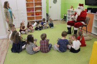 Wizyta Świętego Mikołaja w grupie 3