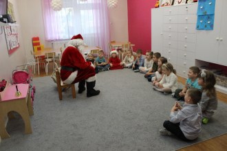 Wizyta Świętego Mikołaja w grupie 4