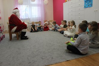 Wizyta Świętego Mikołaja w grupie 4