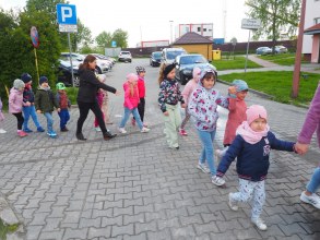 WYJAZD NA SPEKTAKL PLASTUSIOWY PAMIĘTNIK