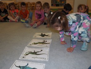 DZIEŃ DINOZAURA W GR PANI MARLENKI
