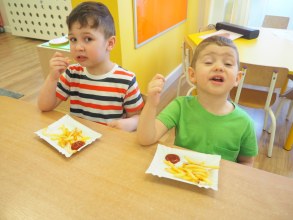 SKĄD SIĘ BIORĄ FRYTKI ZAJĘCIA W MALUSZKACH