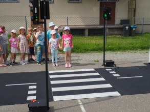 WYJSCIE DO BIBLIOTEKI I SPOTKANIE ZE STRAŻĄ MIEJSKĄ