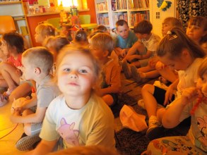 WYJSCIE DO BIBLIOTEKI I SPOTKANIE ZE STRAŻĄ MIEJSKĄ
