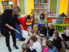 BIBLIOTERAPIA- SPOTKANIE Z PANIĄ ILUSTRATORKĄ