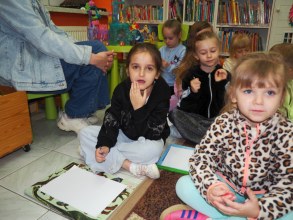 BIBLIOTERAPIA- SPOTKANIE Z PANIĄ ILUSTRATORKĄ